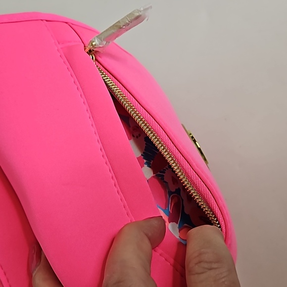 Lilly Pulitzer Giavanna Neoprene Crossbody Aura Pink NEW - Picture 7 of 12